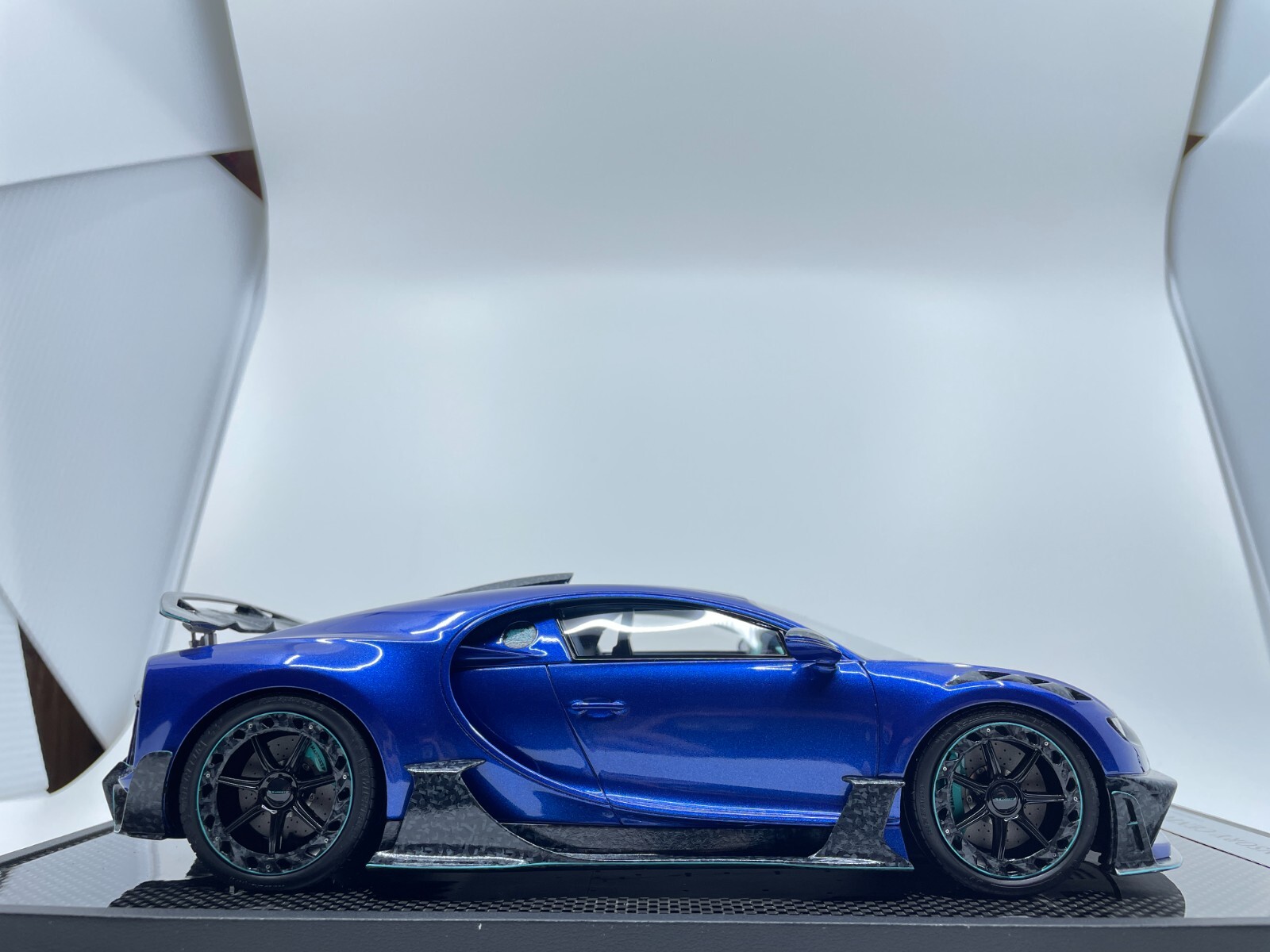 Bugatti Chiron Mansory Centuria (Sapphire Blue) [Timothy & Pierre] 1:18 scale