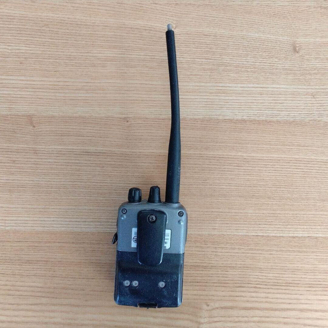 Yaesu VX-5 50/144/430 MHz Triple-band Heavy Duty FM Yaesu VX-5 50/144/430 MHz Triple-band Heavy Duty FM