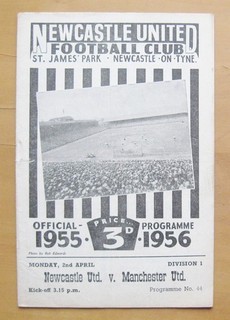 NEWCASTLE UNITED v MANCHESTER UNITED 1955/1956 VG Condition Football Programme