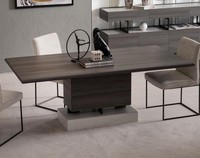Eleganter Brauner Esstisch Aus Holz Im Modernen Design