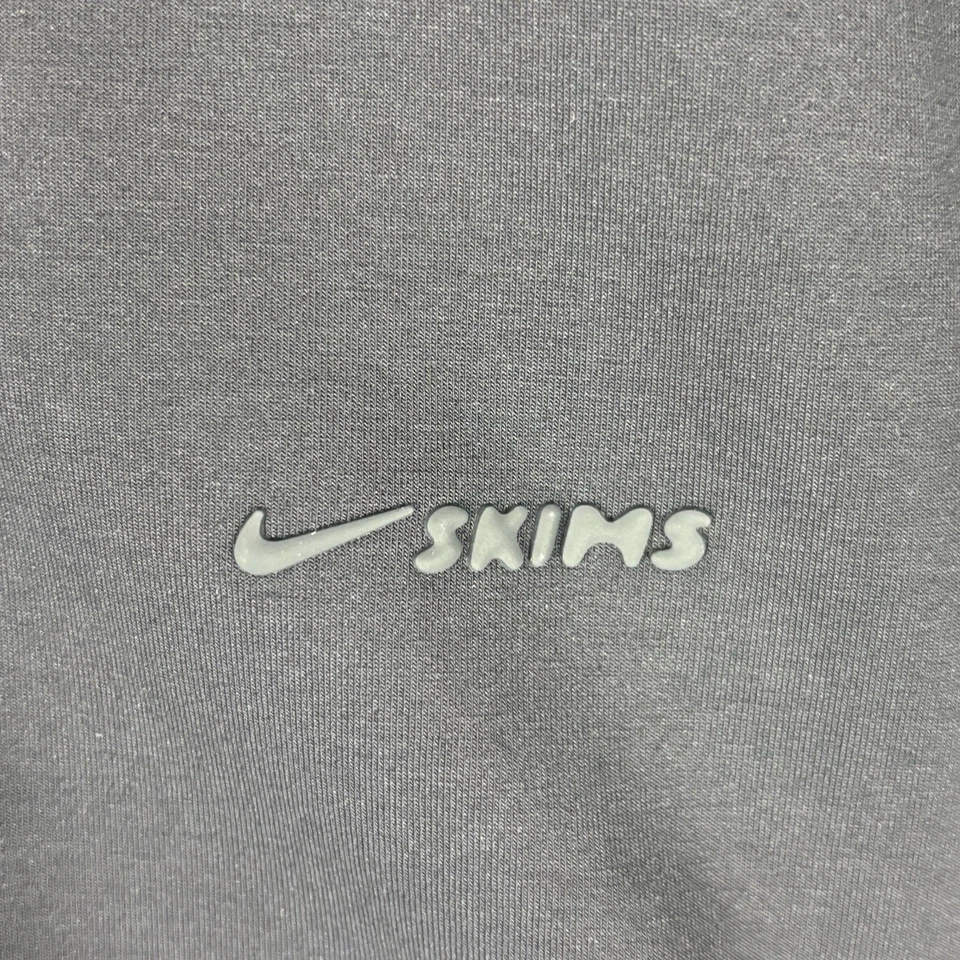 Chaqueta de Pista Nike X SKIMS Para Mujer Pequeña Negra Mate Tricot Rendimiento De Gran Tamaño Foto 4 de 4