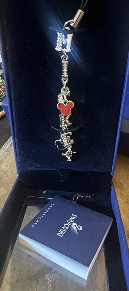 Dije de teléfono de cristal Swarovski Disney Mickey Mouse Foto 3 de 3