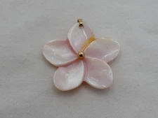Estate 14K Gold & Carved Shell Plumeria Tropical Pendant GO-9