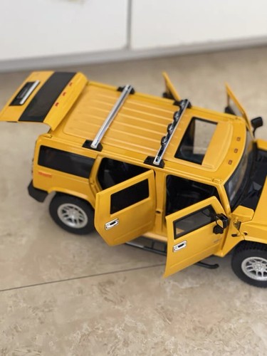Hummer H2 alloy off -road vehicle model 1:18 yellow - Picture 2 of 5