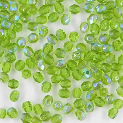 F4 MOX *** 60 perles à facettes verre de Bohême 4mm medium olivine AB