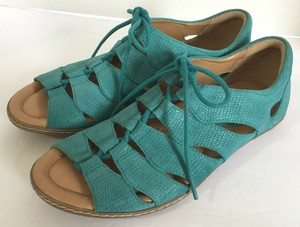 earth plover sandals
