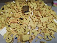 LEGO JAUNE. ROUES, PLAQUES, BRIQUES.  JACK STONES. VRAC 2KG