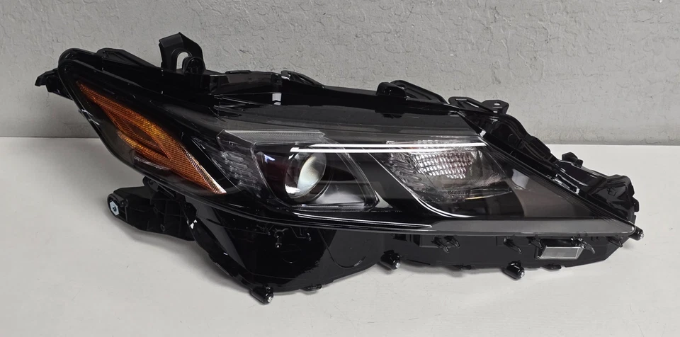 Faro pasajero derecho Toyota Camry 2020-2024 genuino bisel negro led OEM Foto 2 de 4