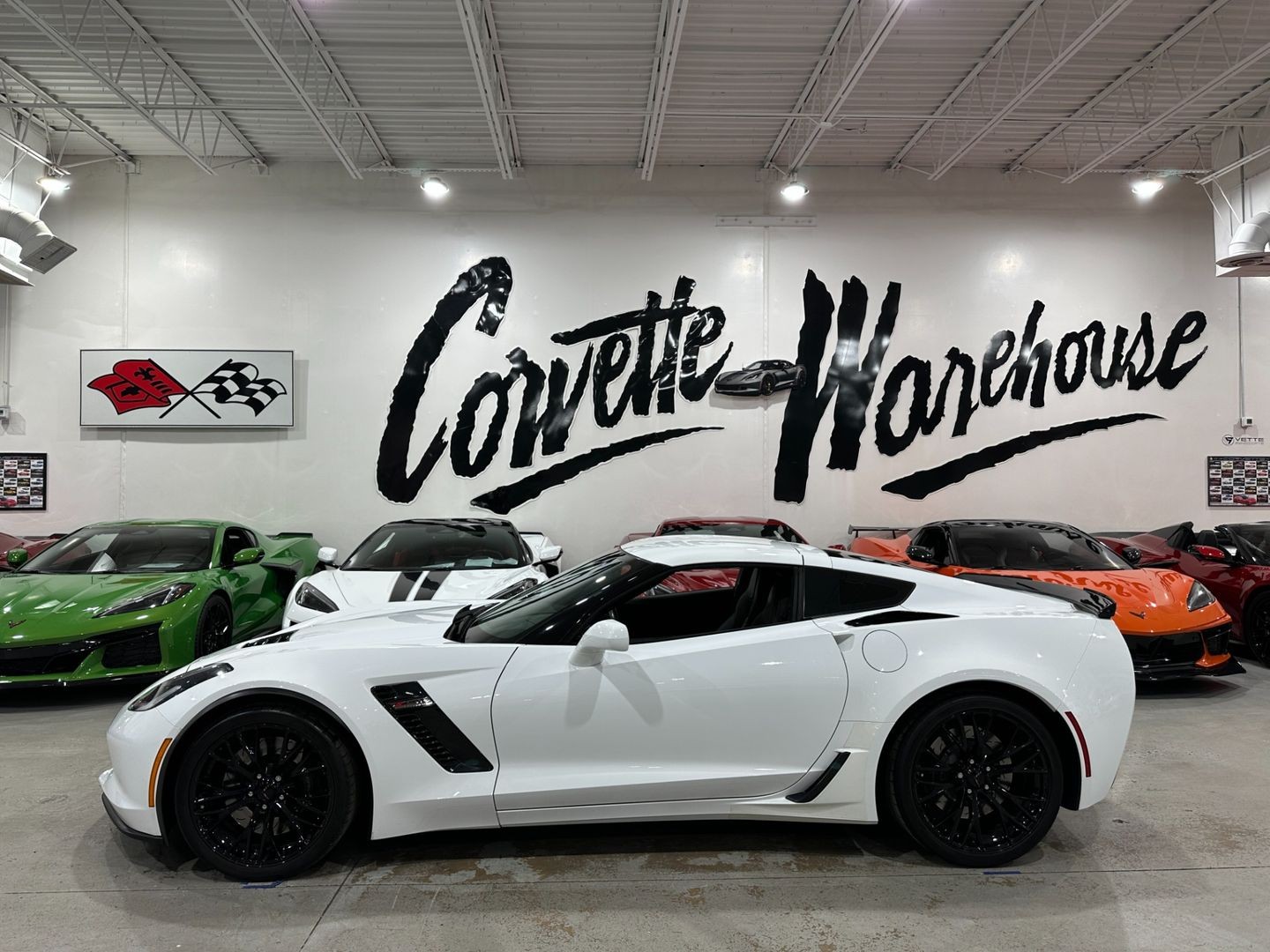 2016 [G8G] Arctic White Chevrolet Corvette   | C7 Corvette Photo 2