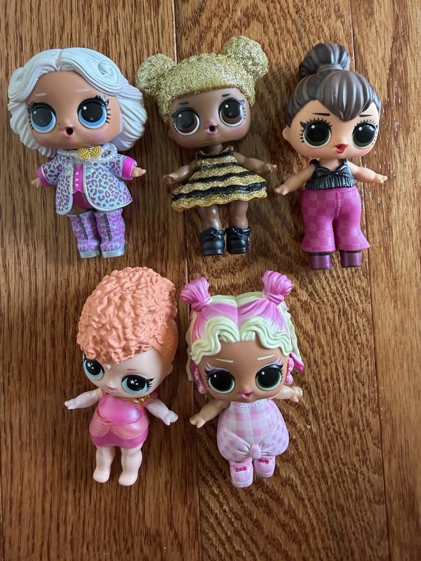 L.O.L. Surprise! Lot of 5 3in Girl Dolls 