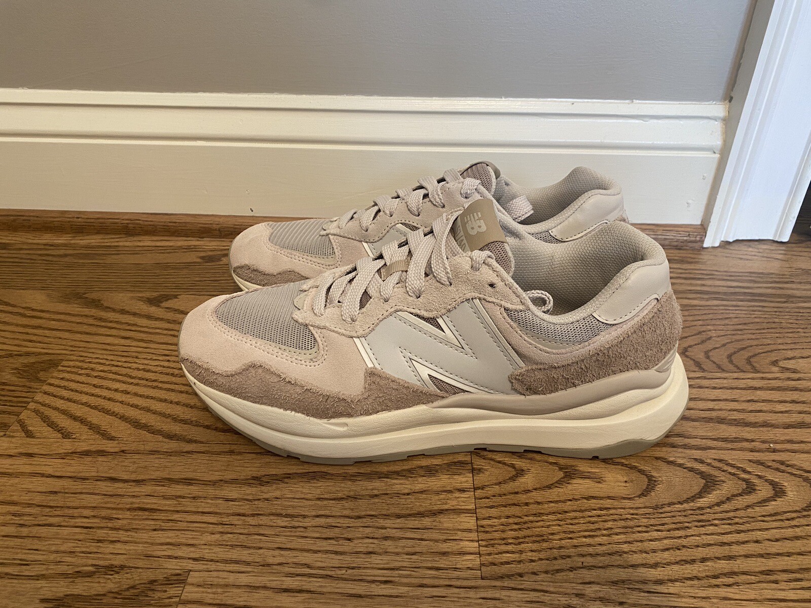 New Balance 5740 — Moonbeam Mindful Grey Gem