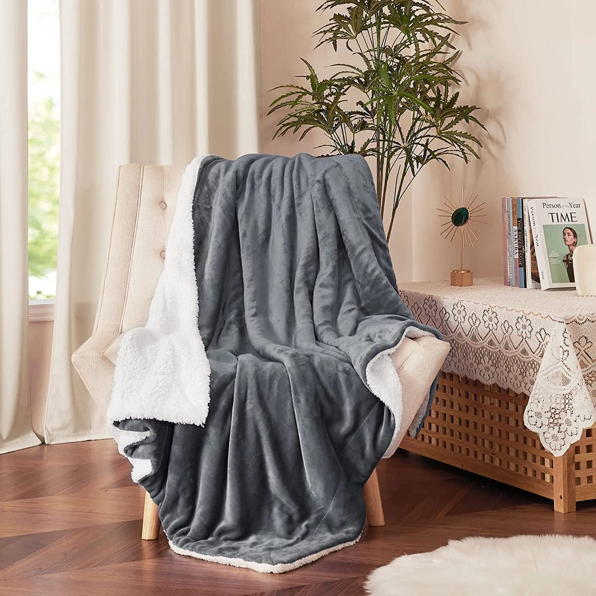 NICETOWN Sherpa Fleece Throw Blanket for Couch, Dual Sided Warm Thick Plush  Blan