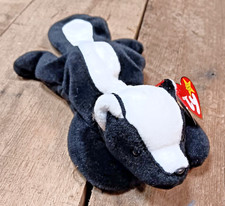 Vintage Ty Beanie Baby - Stinky the Skunk