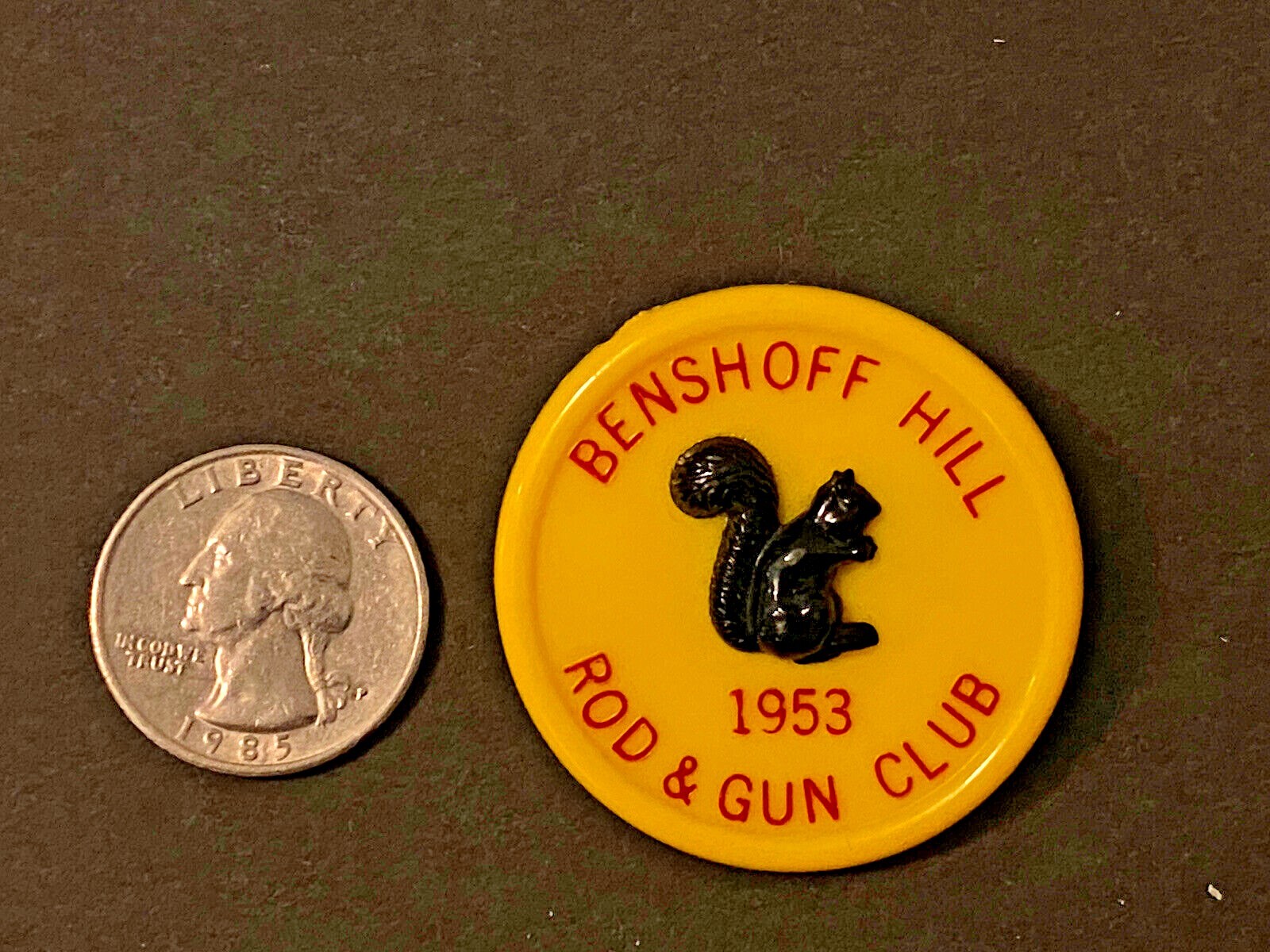 VTG Rod & Gun Club Pin Pinback 1953 Plastic BENSHOFF HILL Johnstown, PA