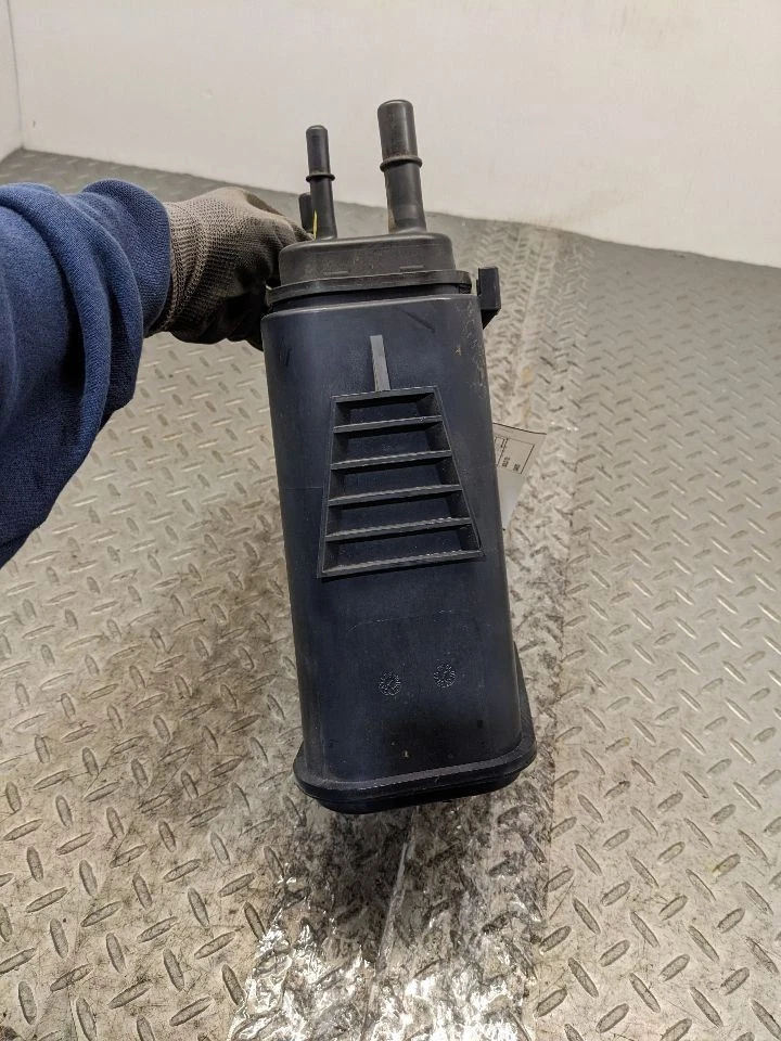 07-10 SATURN SKY PONTIAC SOLSTICE FUEL EVAP VAPOR CHARCOAL 罐 原始设备制造商 180095 — 第 4/4 张图片