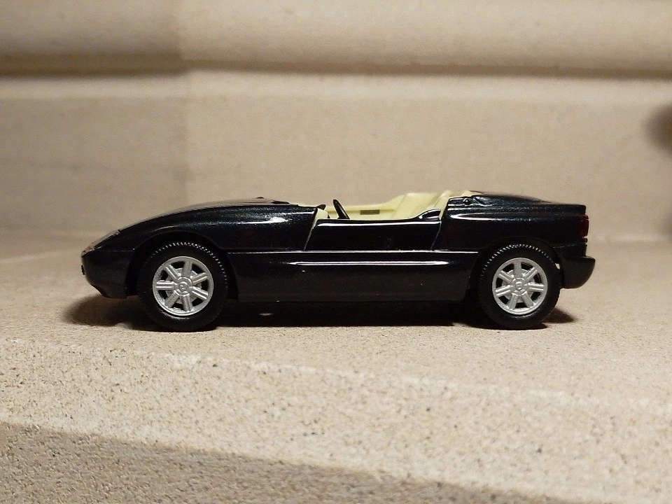 Schabak 1:43 BMW Z1. For Diorama Restoration Spares. PLS READ - Image 3 of 4