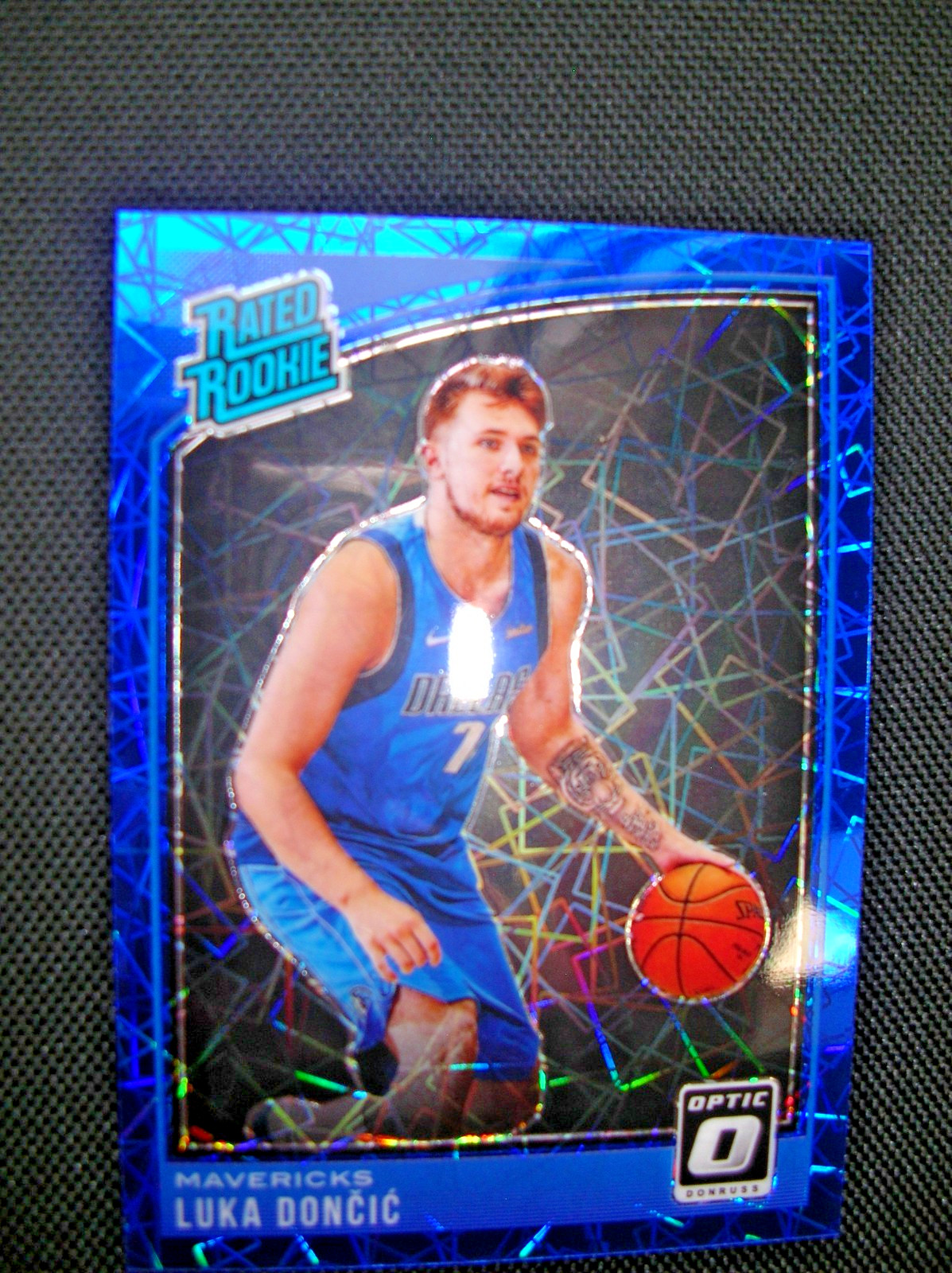 2018-19 Panini Donruss Optic - Rated Rookie Luka Doncic #177 Blue Velocity Prizm