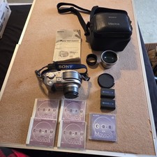 Sony Mavica MVC-CD300 Digital Camera Bundle Silver 3.3MP CD-R/RW Manual Case