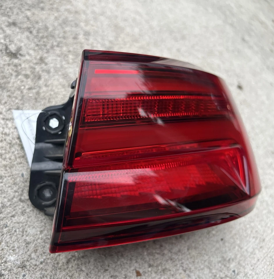 USED Genuine OEM Passenger Side LED Tail Light for 2017-2020 Audi A3 & S3 models - Image 4 of 4