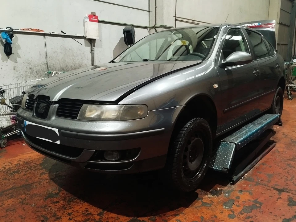 1J0820413N CONDENSEUR DE CLIMATISATION / 319083 POUR SEAT TOLEDO II 1M2 1.9 TD - Photo 3/4