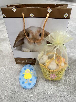 Osterhase im Korb & Notizbuch mit Geschenktüte Set - Perfektes Geschenk - Brandneu