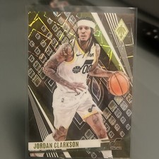 24 Phoenix Jordan Clarkson #83 bronze/yellow laser Prizm /49