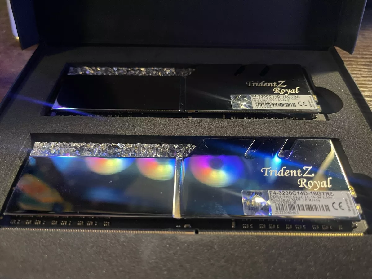 G.Skill 43200C16D16GTRS Trident Z Royal RGB 8GB DDR4-3200 Memory