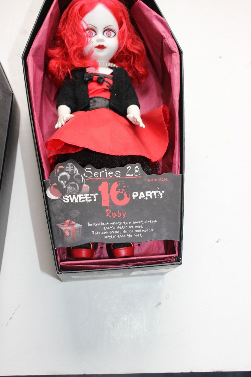 MEZCO LIVING DEAD DOLL SWEET 16 PARTY - RUBY - NICE BOXED SET ! | eBay