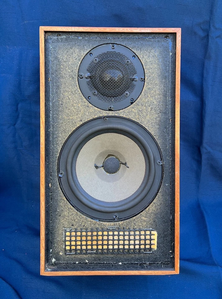 ÚNICO Altavoz Dynaco A-10 De Colección Estantería Clásica Parrilla Original e Insignia SOLO Foto 3 de 4