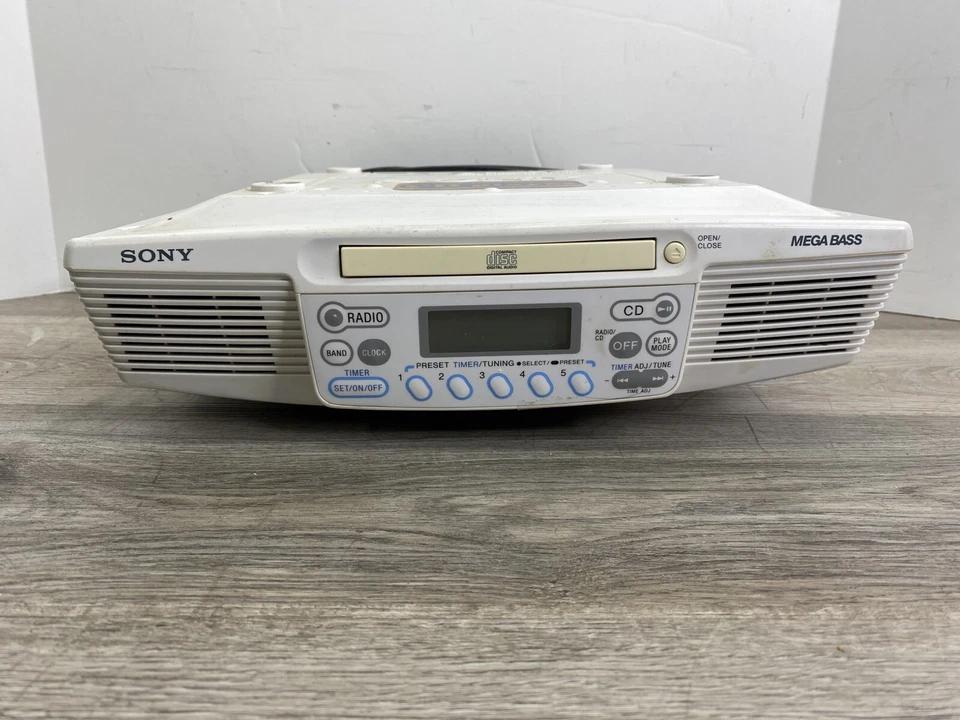 Sony ICF-CD533 Radio Reloj AM FM Reproductor de CD Mega Bajo Bajo Gabinete de Cocina Funciona Foto 3 de 4