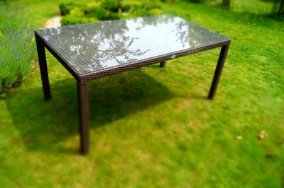 Poly-Rattan Tisch Gartentisch Esstisch mit Glasplatte ...