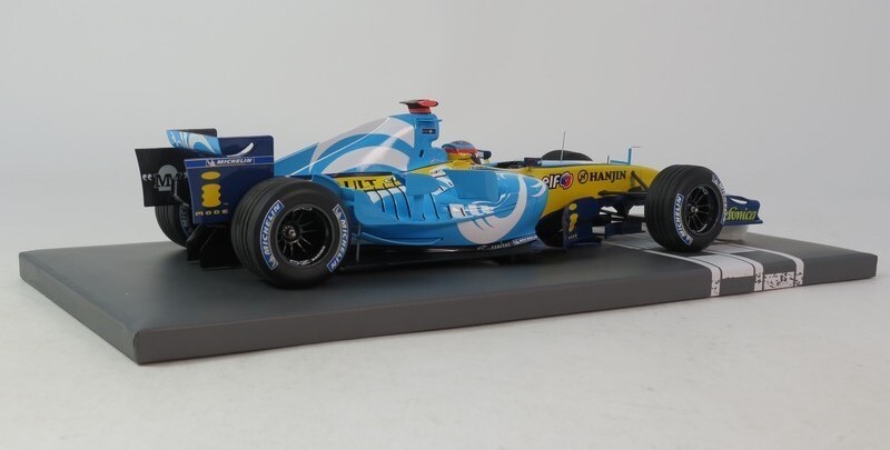 Minichamps Renault R25 #5 F. Alonso World Champion 2005 French 1
