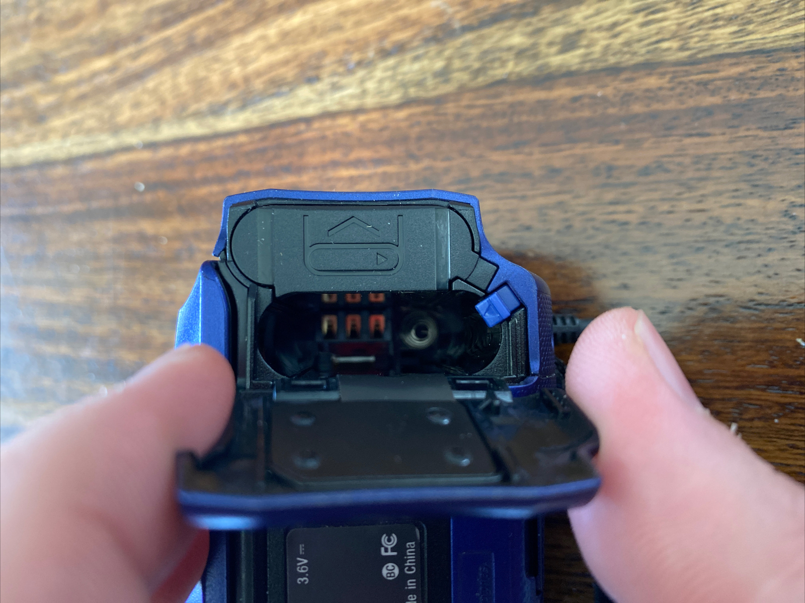 Sony HDR-CX240 Camcorder- Blue - Battery + 4 GB Micro SD Card