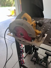 DEWALT DWE575SB 7-1/4 In. Lightweight Circular Saw with Electric Brake