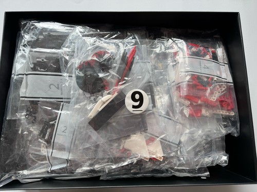 LEGO Alfa Romeo Fórmula F1 Escala 1:8 RASTAR Juego de Bloques de Construcción 2306 piezas - Imagen 17 de 24