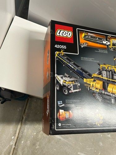 LEGO Technic Bucket Wheel Excavator (42055) - Retired, New & Sealed - Picture 6 of 8