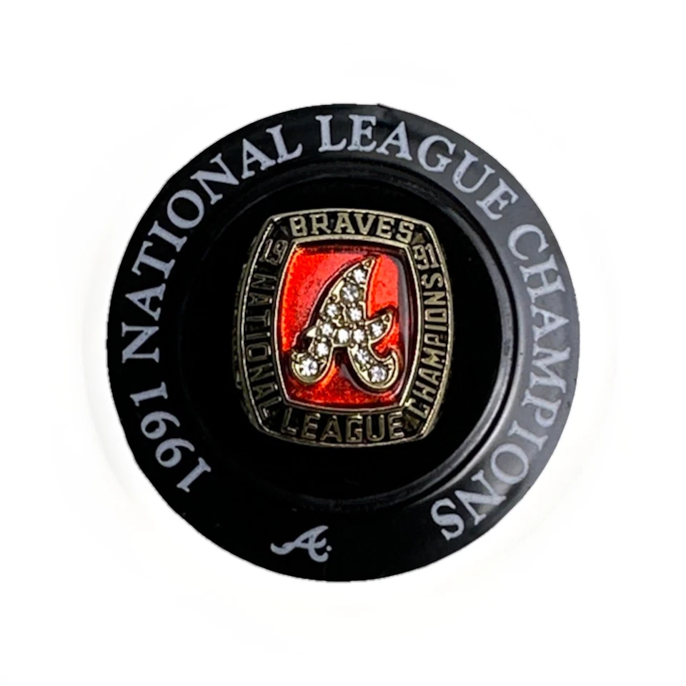 Anillo réplica campeonato de la Liga Nacional Atlanta Braves 1991 nuevo en caja Foto 4 de 4