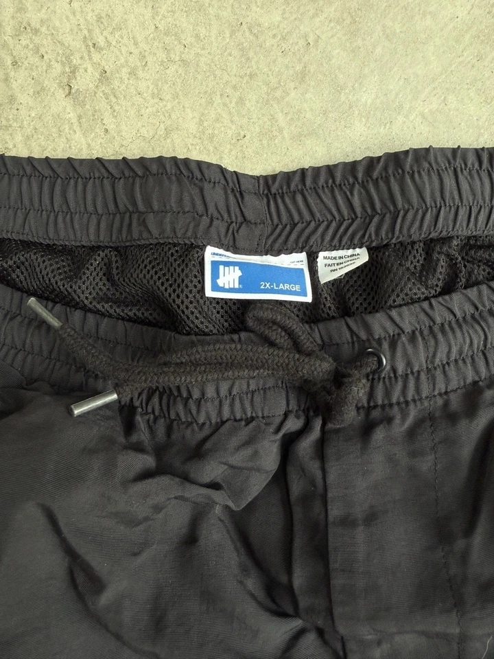 UNDEFEATED (UNDFTD) PANTALONES CORTOS CARGO PARA HOMBRE TALLA XXL NEGROS NUEVOS SIN ETIQUETAS Foto 3 de 4