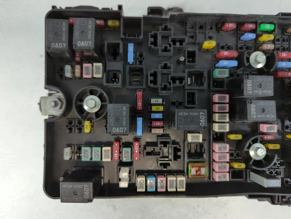 Chrysler Voyager 2020-2022 caja de fusibles caja de fusibles módulo de relé 6356-5509 P4F1M Foto 2 de 4