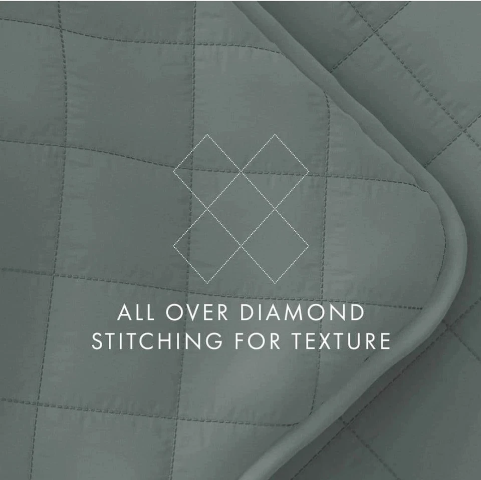 Oversized All Season 3-Pcs Diamond Stitch Microfiber Quilt Set w/ Shams King/Cal - Image 3 of 4