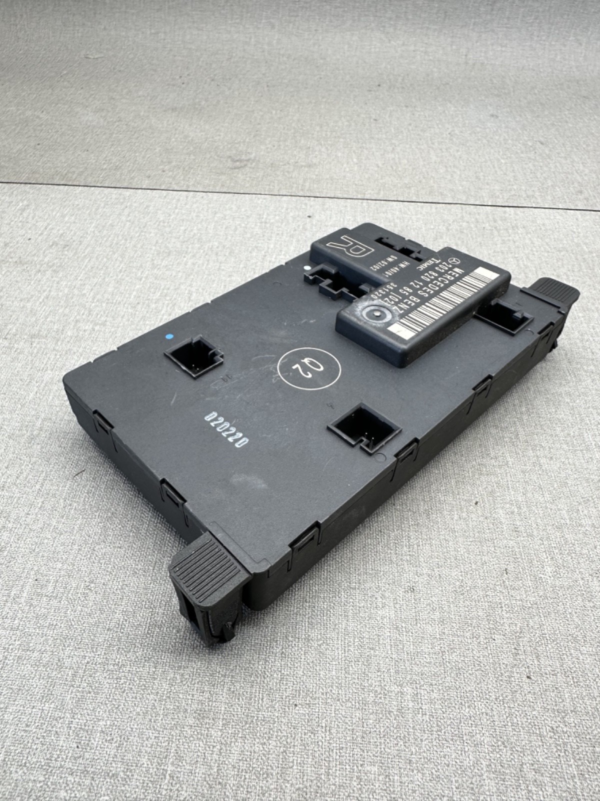 01-07 Mercedes Benz W203 C230 C240 C320 Front Right Door Control Unit Genuine
