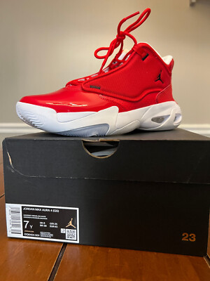 NEW SHOES JORDAN MAX AURA UNIVERSITY RED DQ8404