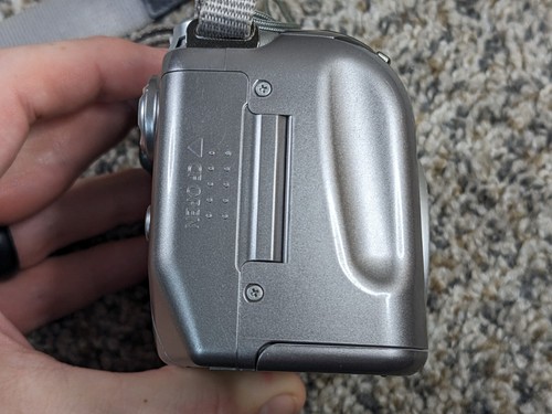 Canon PowerShot S1 IS Digital Camera Silver 3.2 MP *FOR PARTS* Non-Working - Picture 11 of 14