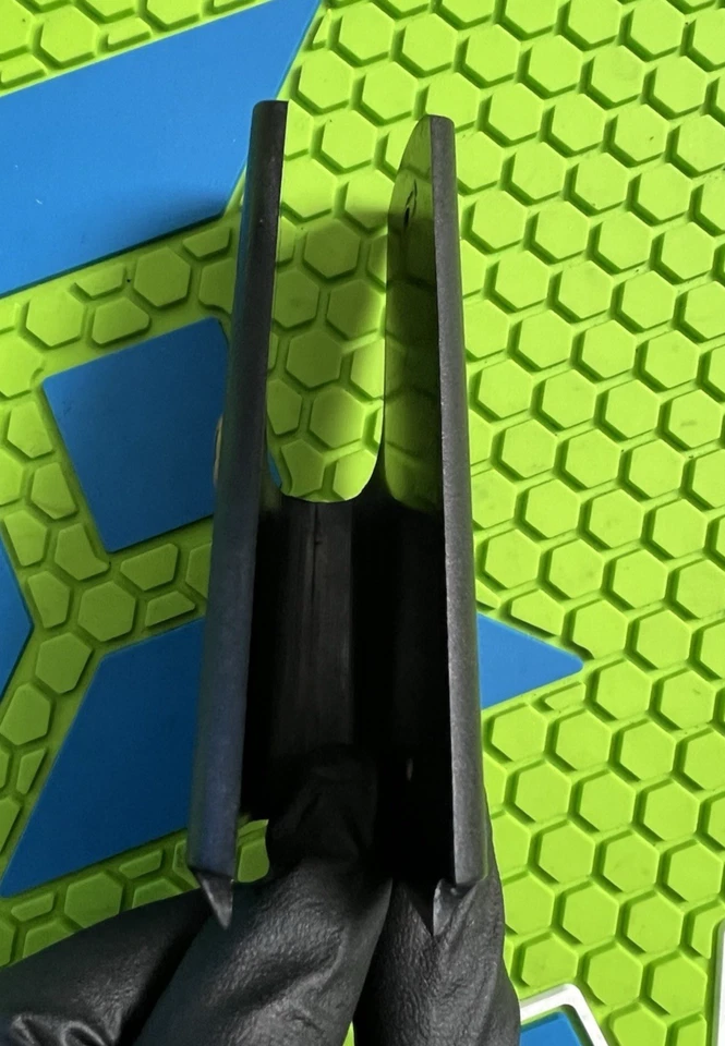 WGP AUTOCOCKER 原始设备制造商标记 45* 握把带徽标 - 黑色 - WORR 游戏 — 第 3/4 张图片