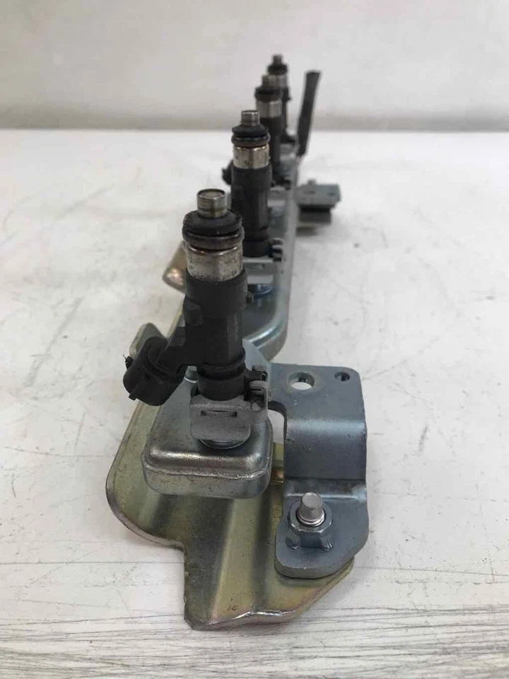 Fuel Injection Rail W Fuel Injectors OE 166003rc0a Fits NISSAN SENTRA 2013-2019 - Image 2 of 4