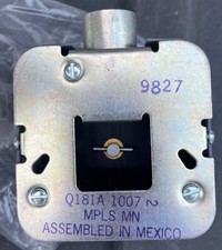 1PCS NEW Honeywell Q181A1007 auxiliary potentiometer Q181A 1007 Fast delivery