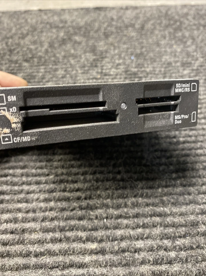 Dell USB Flash Card Reader TW036 TEAC CA-200 A12 N533 1930930A02/1930930A12 L-U - Image 3 of 4