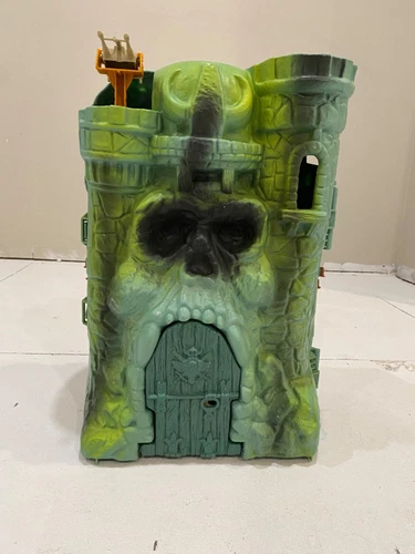 Vintage Masters of the Universe He-man 1981 Castle Gray Skull  & Action Figures