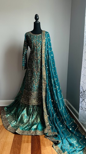 Beautiful dress .Wedding #pakistani #indian #mariab #used #mehndi #asian #