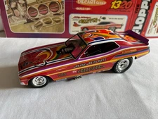 Mike Mitchell World's Fastest Hippie The Floppers 1320 Nitro Funny Car 1/24